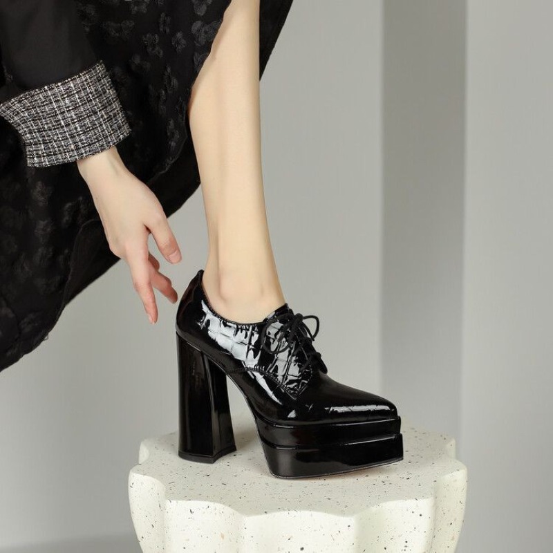 Pointed Toe Strappy High Heels - مراجعة Patent Leather Pump وسعره