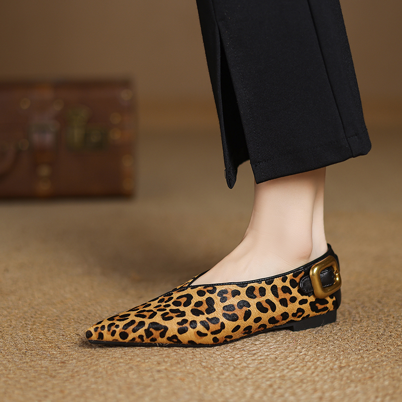 2026 New Spring Trend Genuine  - مراجعة Pointed Toe Flat وسعره