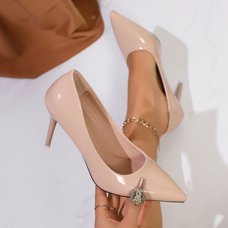 Patent Leather Nude High Heels - مراجعة Patent Leather Pump وسعره