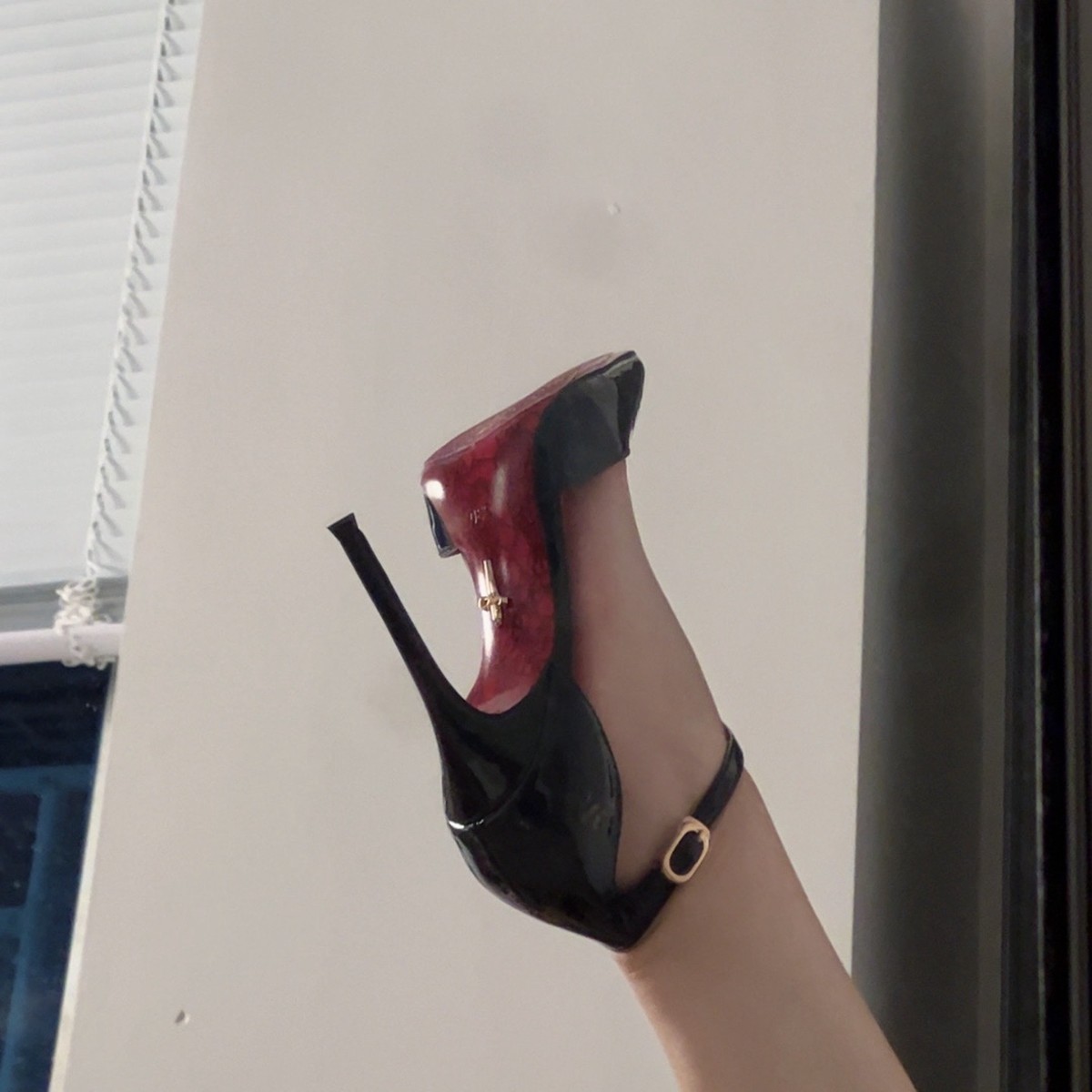 High Heel Pointed Toe Women's  - مراجعة Patent Leather Pump وسعره