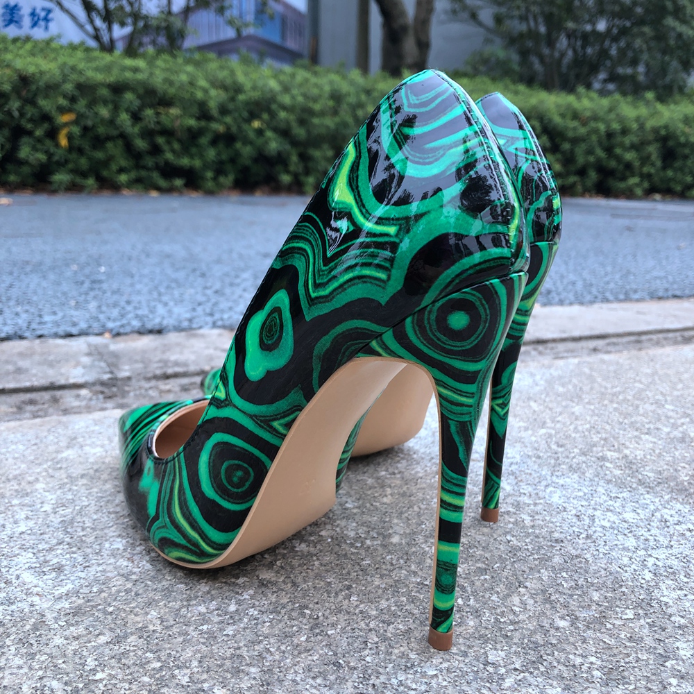 Tikicup Women Green Floral Pri - مراجعة Patent Leather Pump وسعره